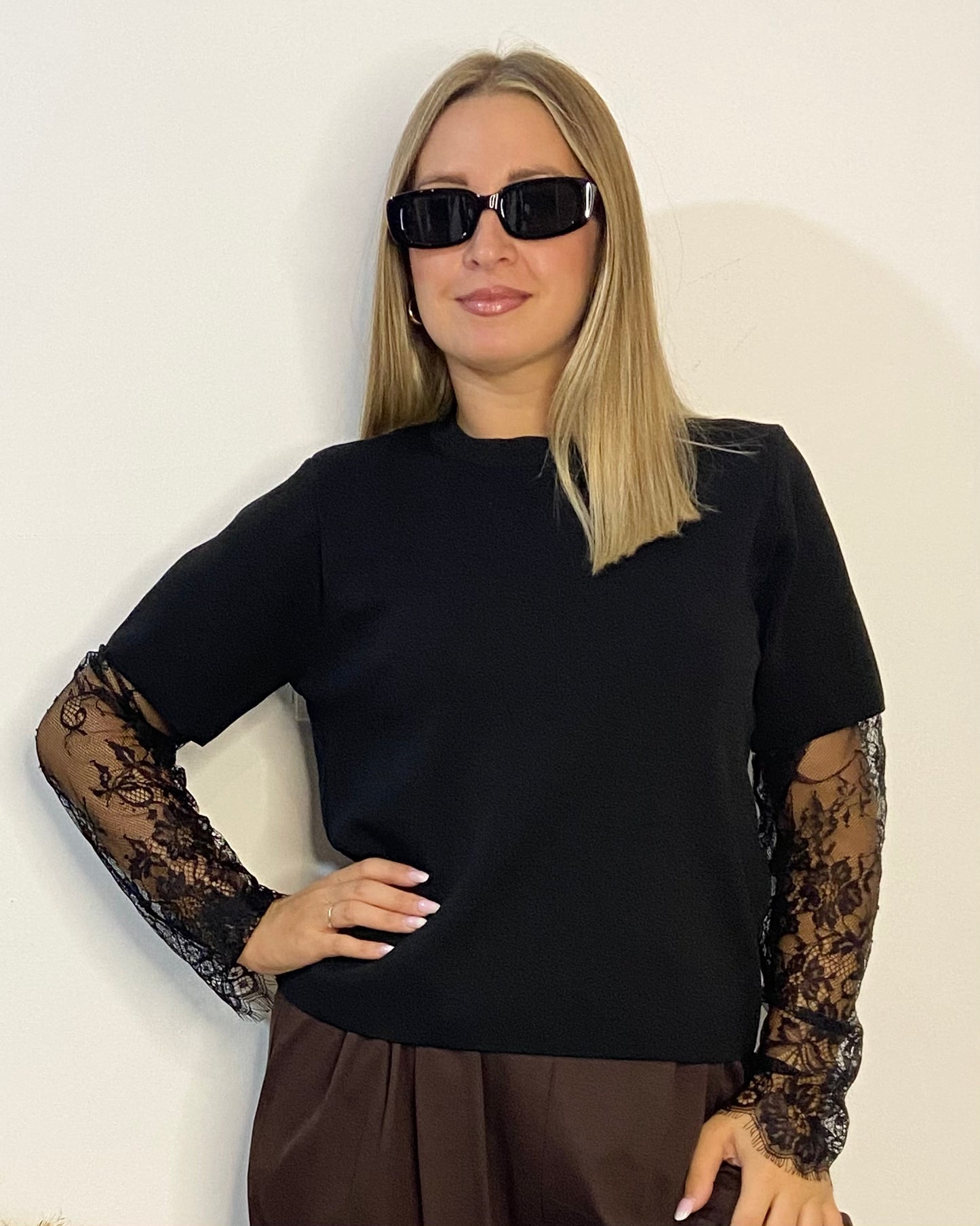 Maglia con maniche in pizzo