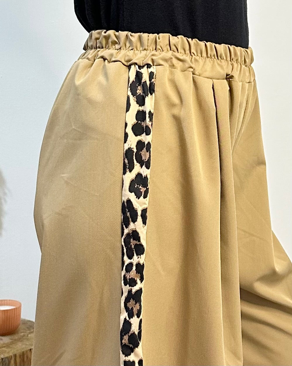 Pantalone riga leopardata