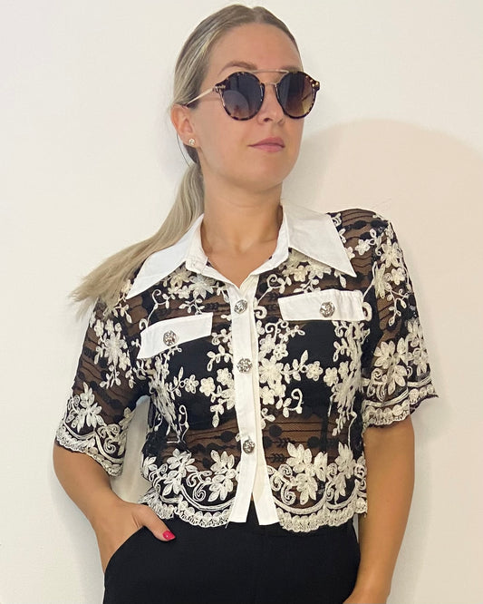 Camicia crop sangallo
