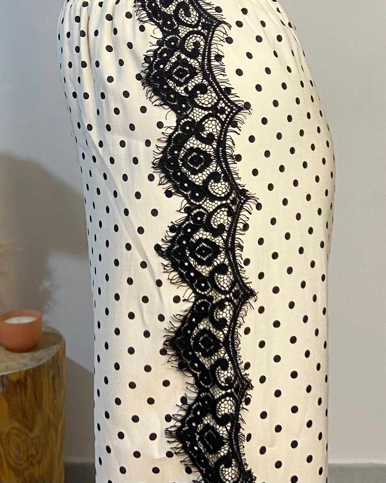 Pantaloni pois e pizzo