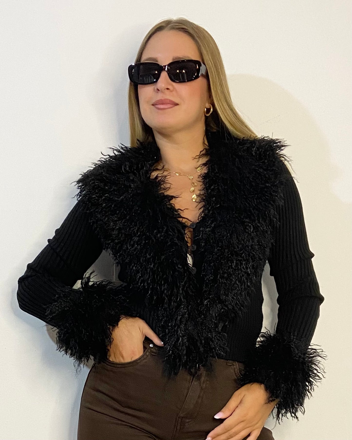 Cardigan con collo in pelliccia