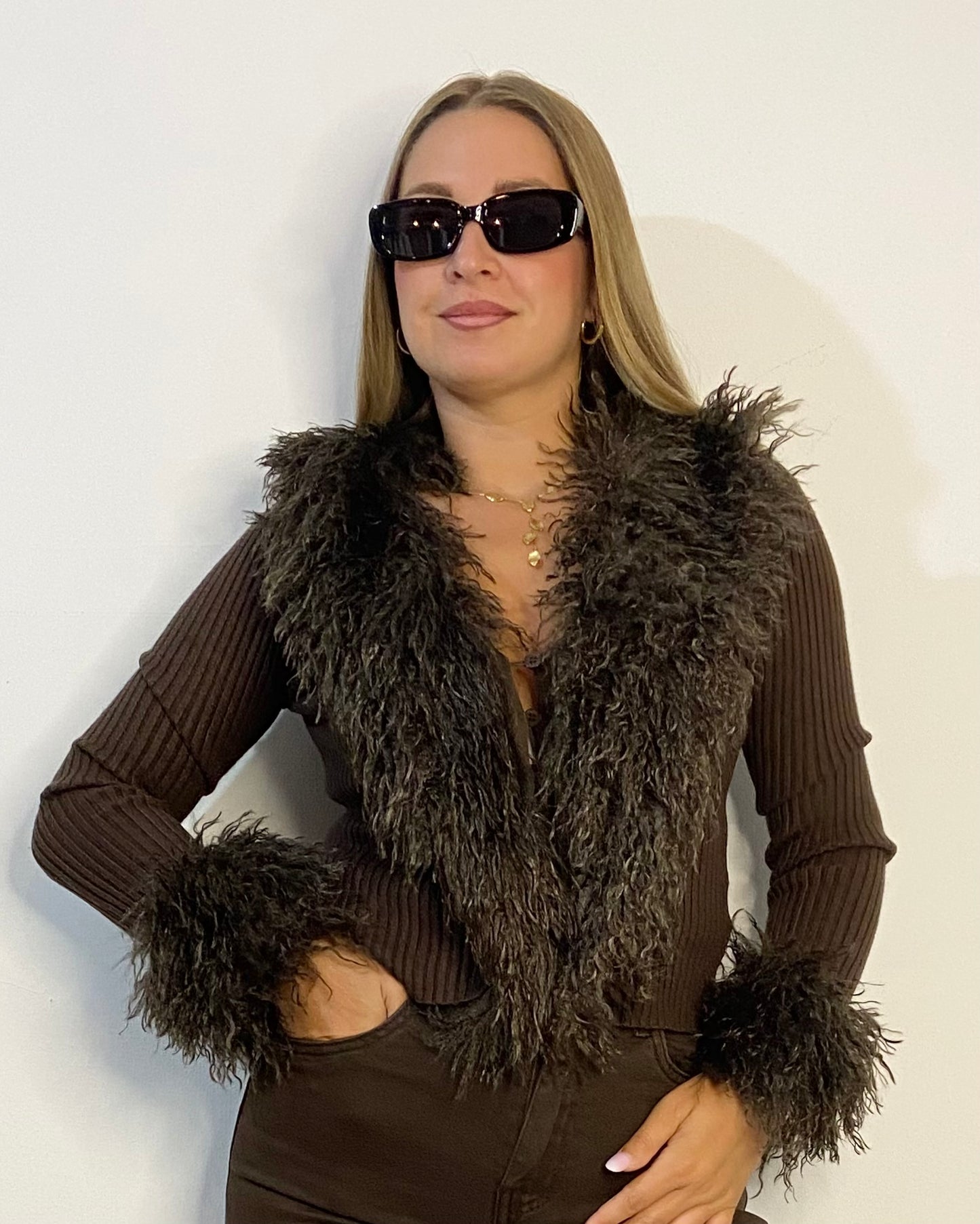 Cardigan con collo in pelliccia