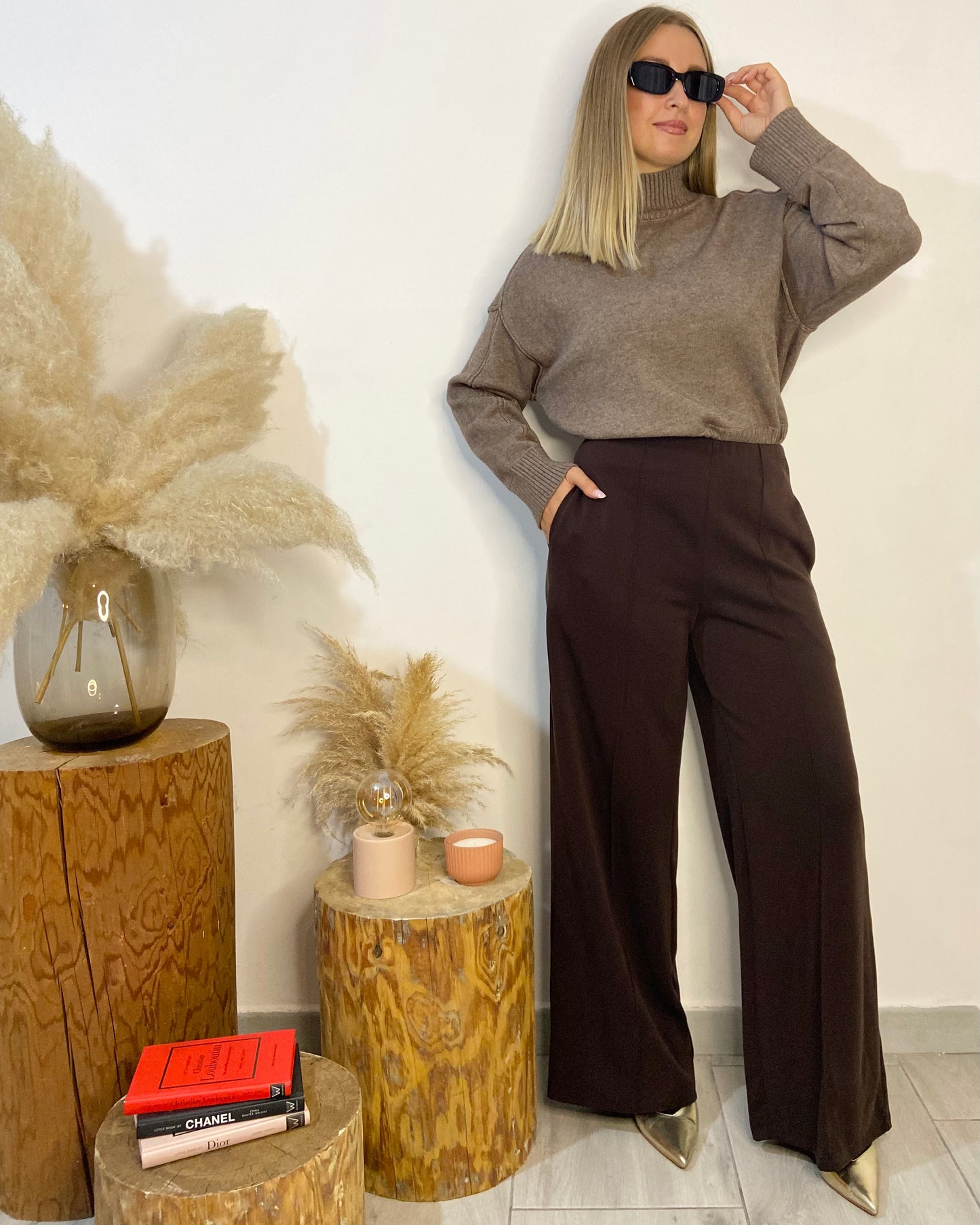 Pantaloni a palazzo con cuciture centrali