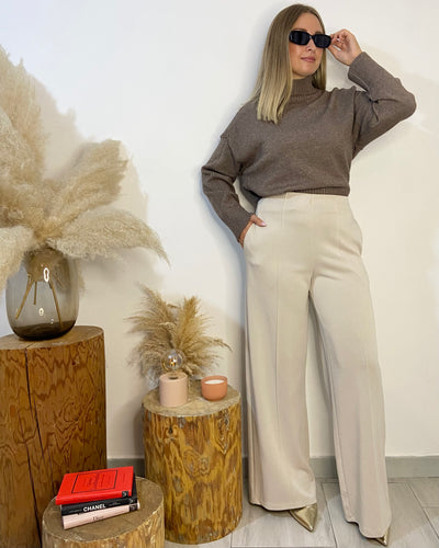 Pantaloni a palazzo con cuciture centrali