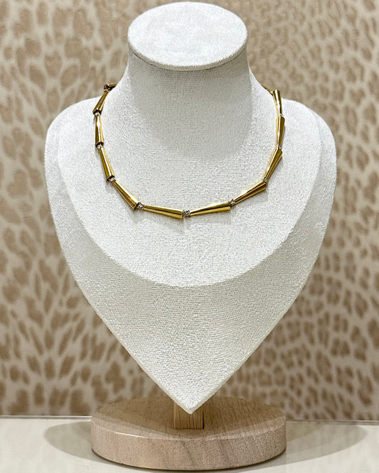 Collana semirigida